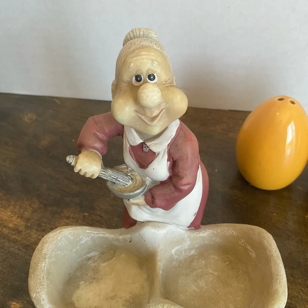 Vintage Grandma Chef Figurine with Egg Salt & Pepper Shakers –Set with Holder